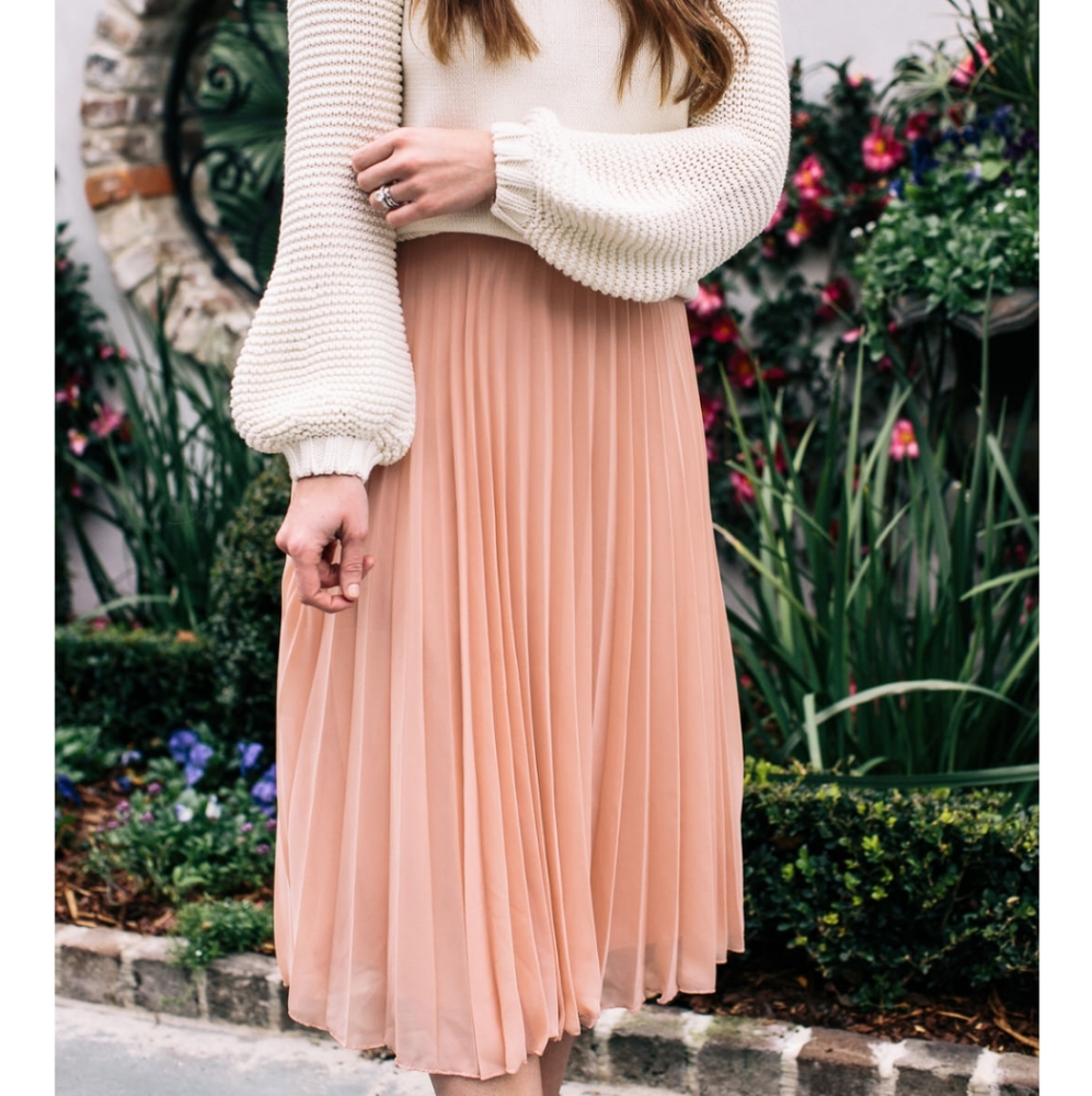 H&M Blush Chiffon Skirt Size 4